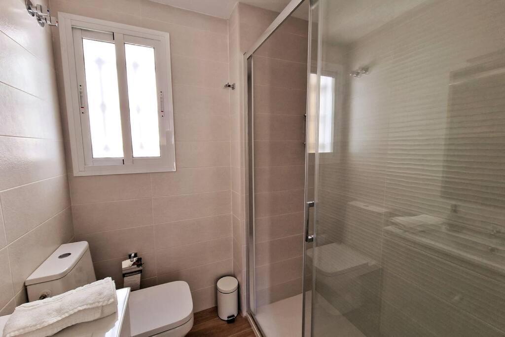 Moderno Apartamento Sevilla Zona Nervion. Wifi/Ac ภายนอก รูปภาพ